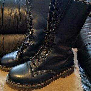 *Rare* Original Doc Martens Made in England Boots